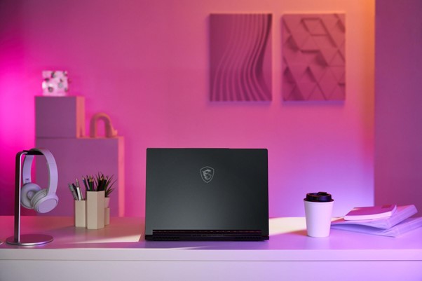 MSI Stealth A16 AI+ Rilis, Laptop Tipis dengan AI dan Performa Tinggi
MSI Stealth A16 AI+ Rilis, Laptop Tipis dengan AI dan Performa Tinggi